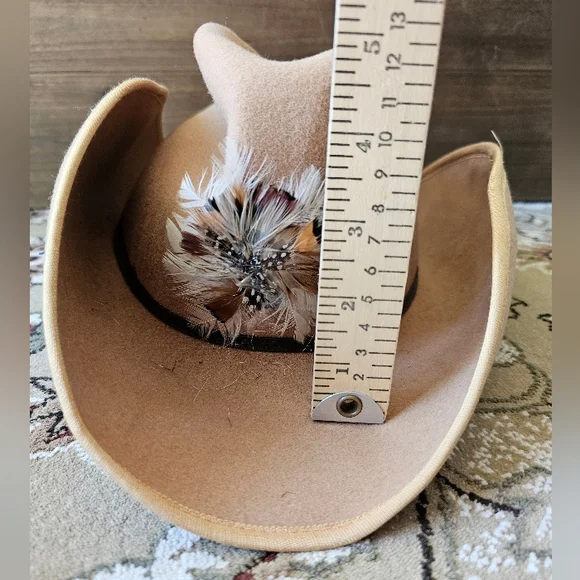 Vintage wool cowboy hat with feathers tan Betmar